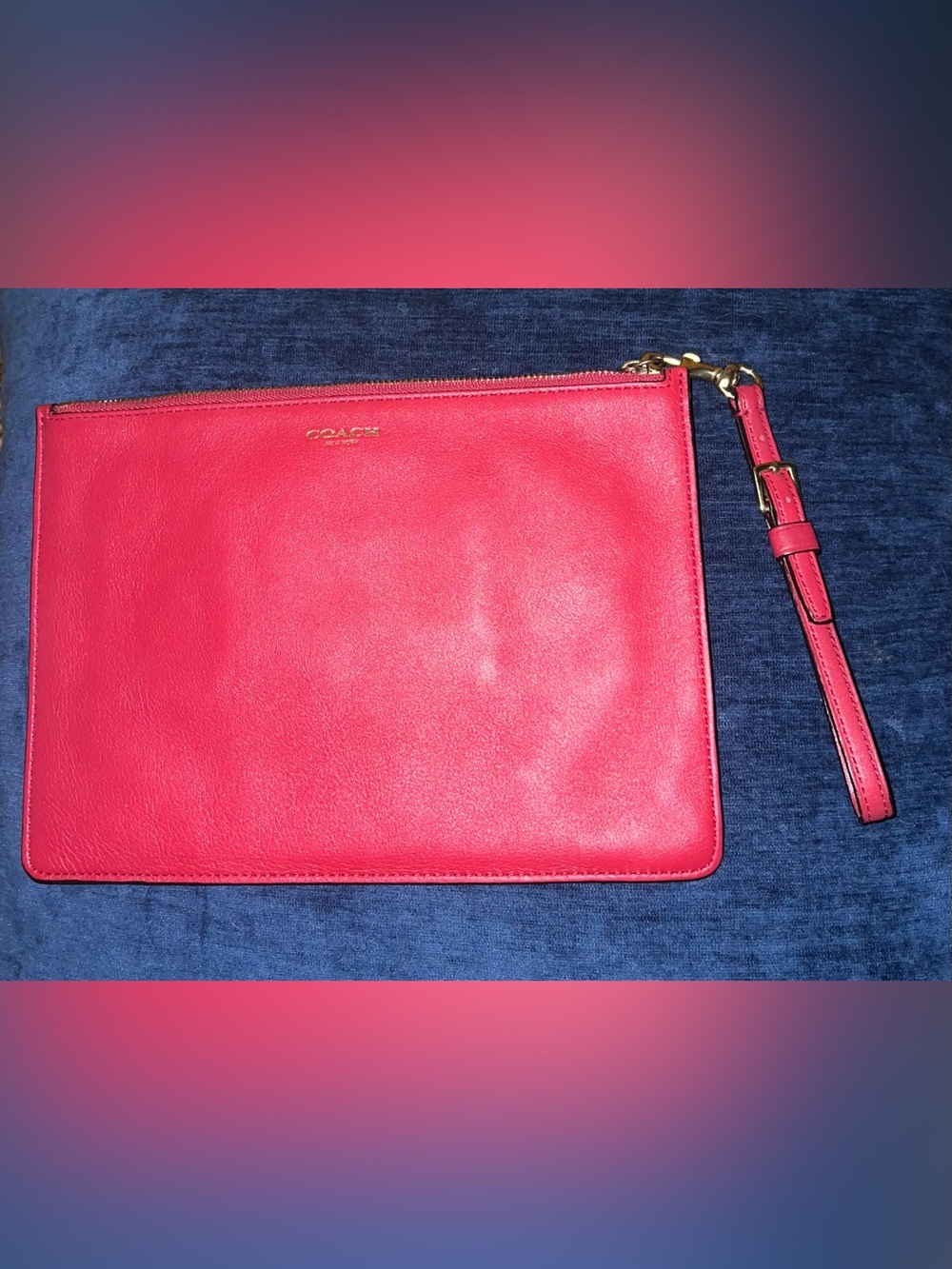 *VINTAGE* Coach Red Leather Clutch/Wristlet with Gold Logo